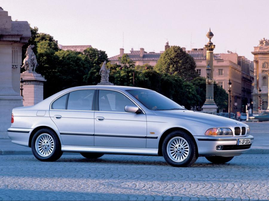  BMW 5-Series Sedan 1995 года  (фото 11 из 26)